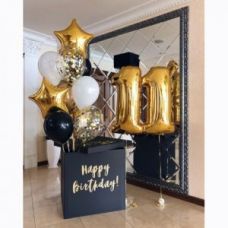 Повітряні кульки в коробці з цифрами