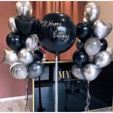 Черно-серебристая фото зона с шаром Гигантом